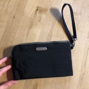 Baggallini wristlet